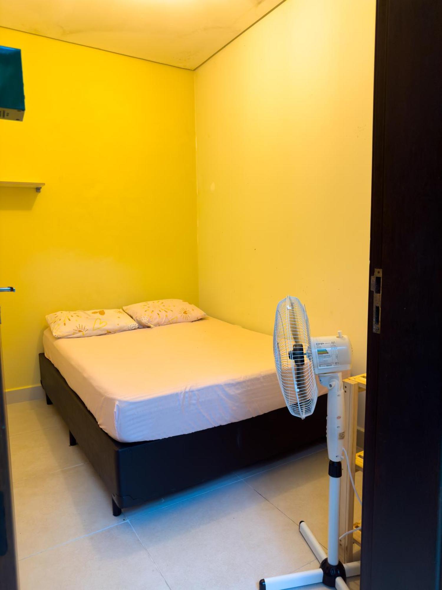 Hostel Familia Castor อิตันญาเอม ภายนอก รูปภาพ