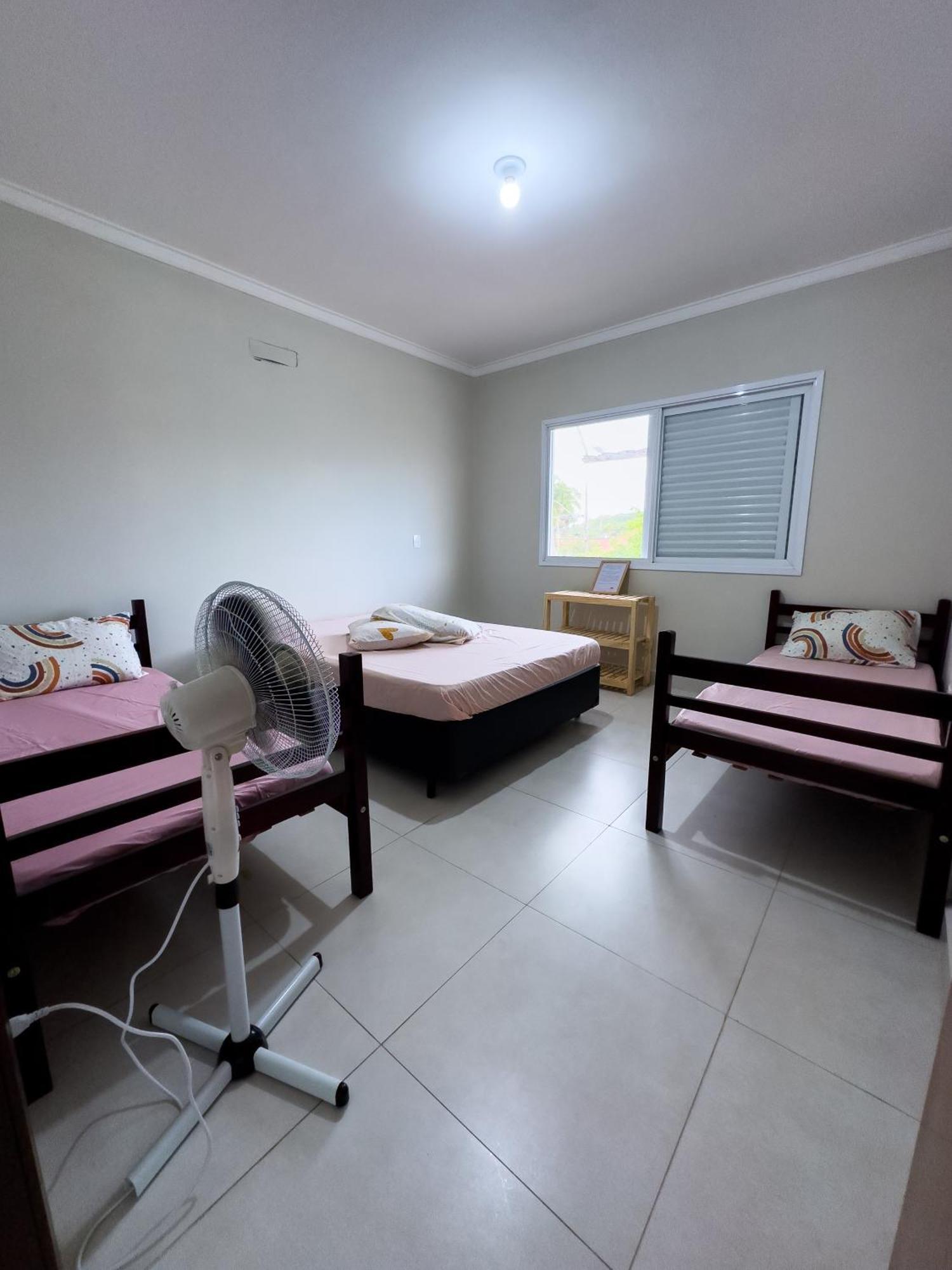 Hostel Familia Castor อิตันญาเอม ภายนอก รูปภาพ