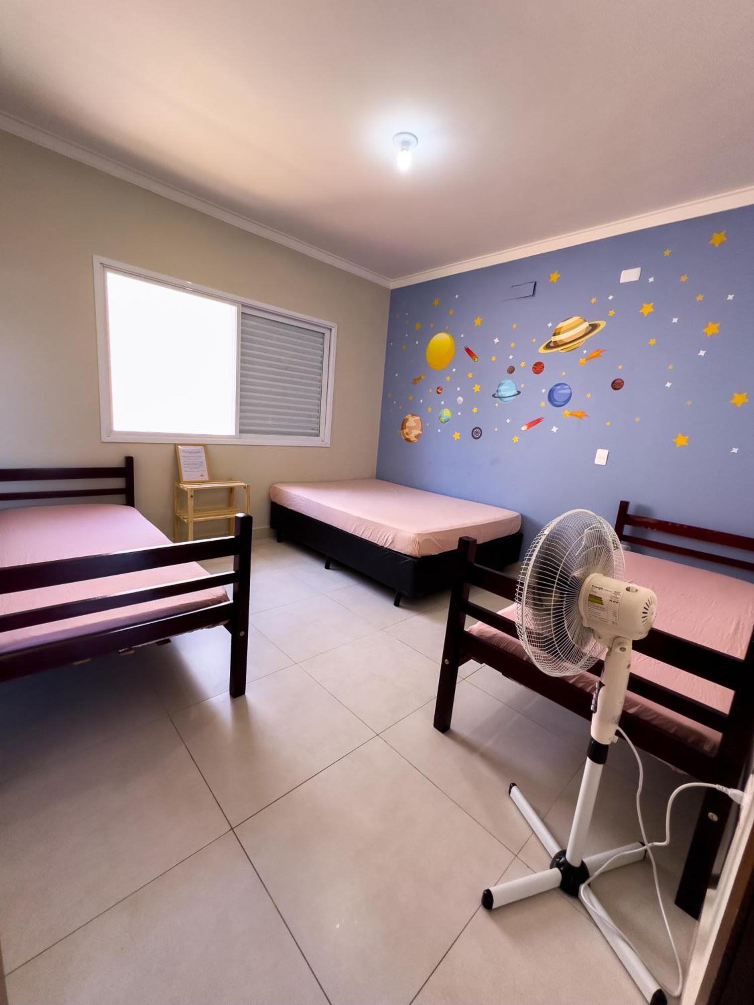 Hostel Familia Castor อิตันญาเอม ภายนอก รูปภาพ