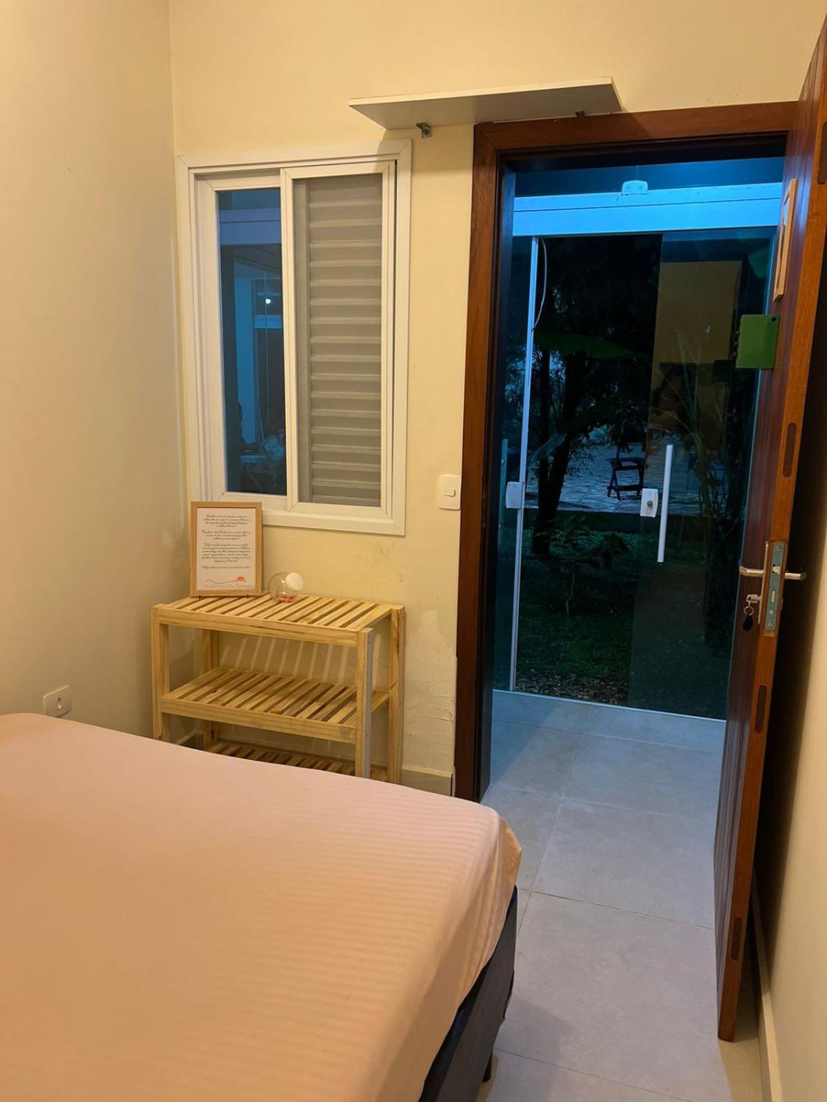 Hostel Familia Castor อิตันญาเอม ภายนอก รูปภาพ