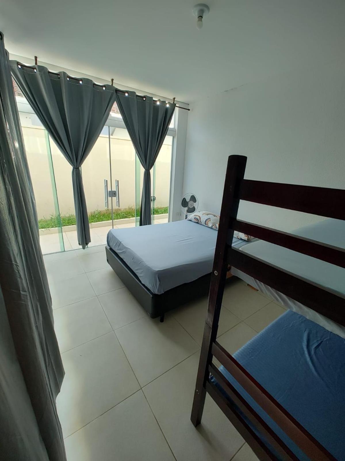 Hostel Familia Castor อิตันญาเอม ภายนอก รูปภาพ